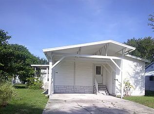 702 Lark Dr, Barefoot Bay, FL 32976