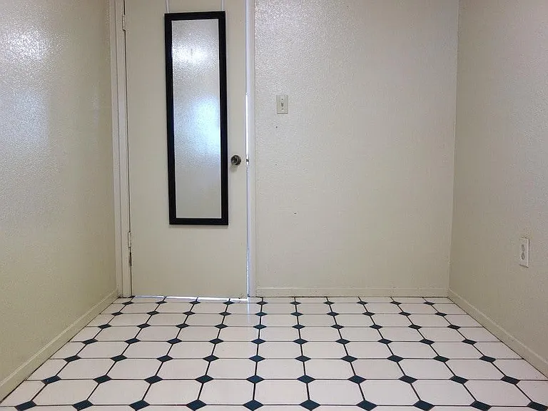 4623 Prospect Ave #3 — Photo 7