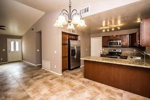 5th image of 3420 W Baylor Ln
