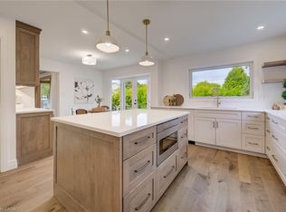 83 Rosslinn Rd, Cambridge, ON N1S 3K3