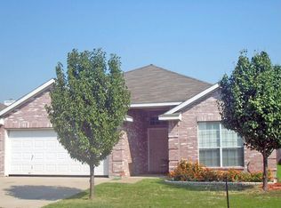 5401 Timber Ridge Dr, Watauga, TX 76137