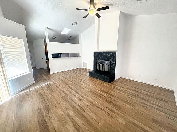 4th image of 5518 Creek Valley Dr