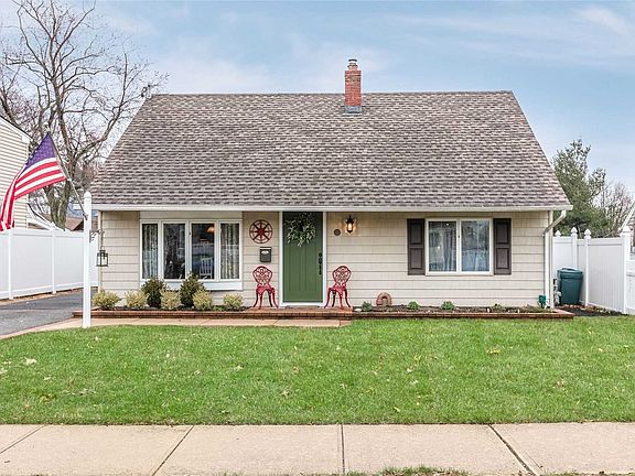 3rd image of 13 Ocean Ave