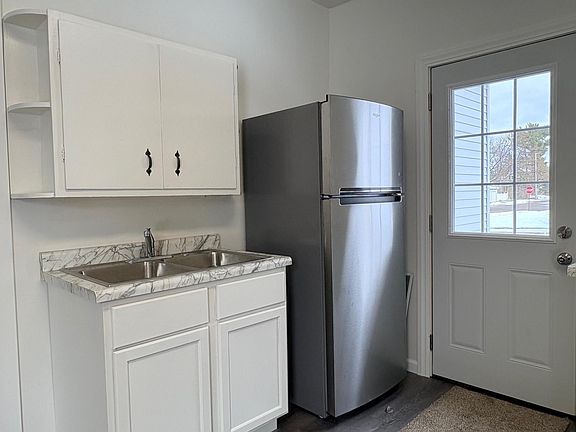 5th image of 17 W Prospect St