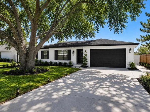 6805 22nd Ave W, Bradenton, FL 34209