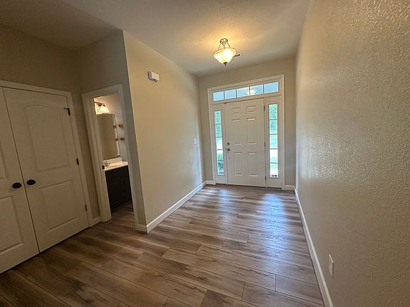 2nd image of 2600 Magnolia Green Loop