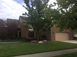 15945 Tulip Dr, Macomb, MI 48042