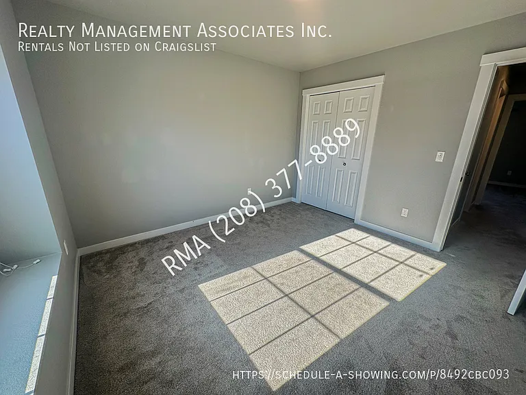 11310 W Flute St — Photo 4