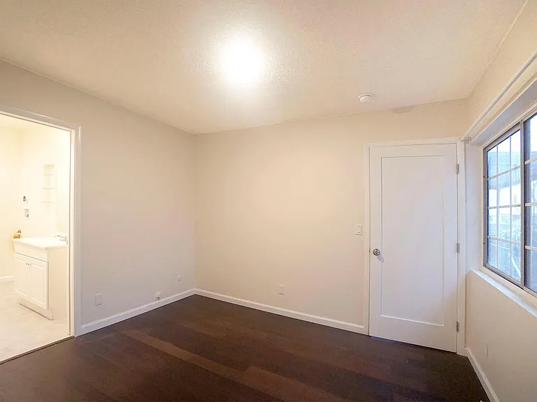 6413 1/2 Garvanza Ave — Photo 12