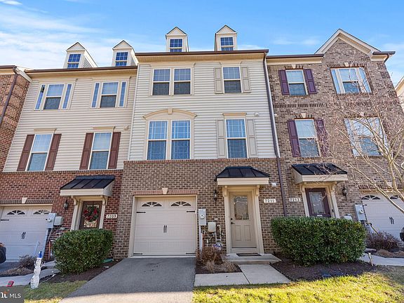 3rd image of 7211 Winding Hills Dr