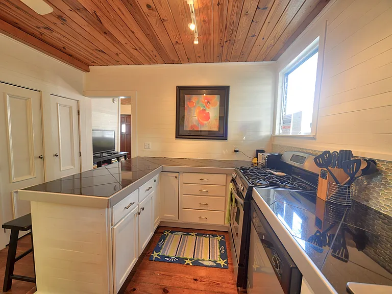 1110 Fleming St #1 — Photo 10
