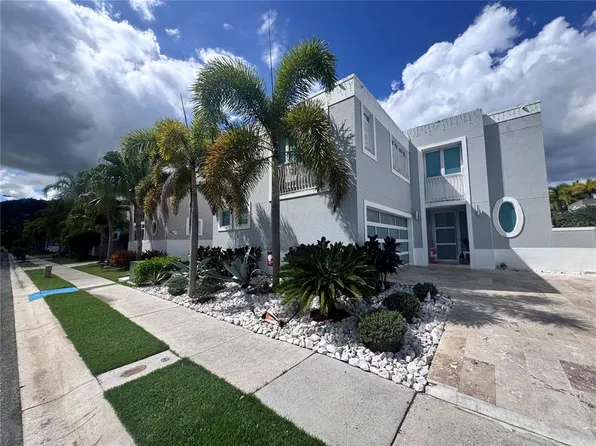 (undisclosed Address), CAGUAS, PR 00725