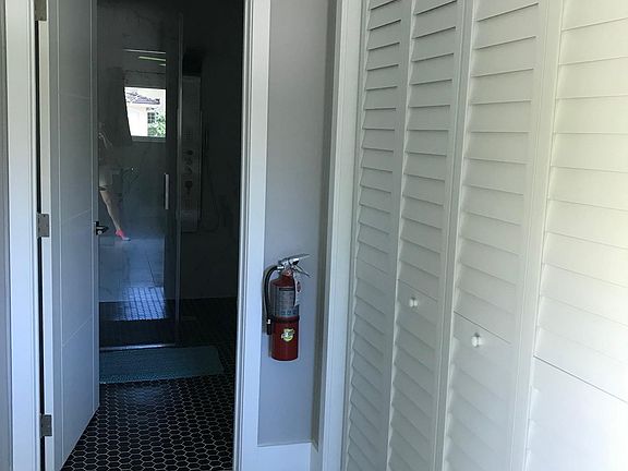 4th image of 7460 SW 125th St