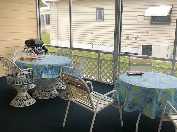 200 Domingo Dr, Fort Myers, FL 33905