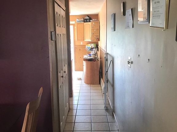 5th image of 46 Regis Dr