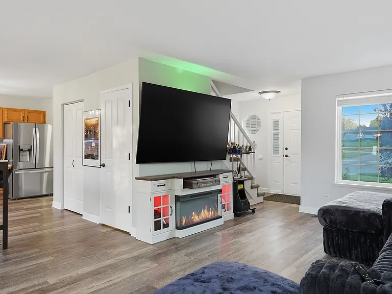950 Donnelly Pl — Photo 10