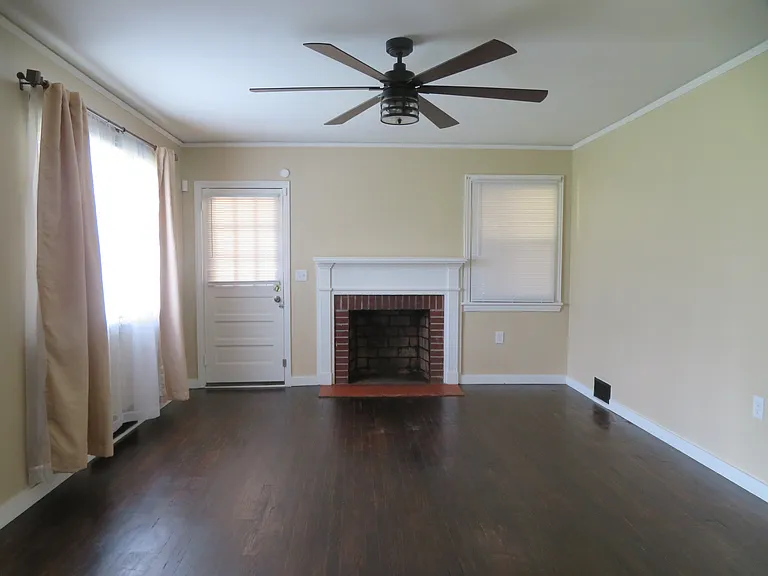 303 Flat Rock Rd — Photo 3