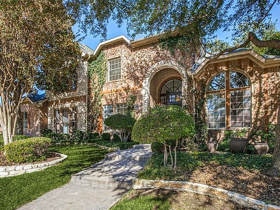 2nd image of 5977 Temple Dr