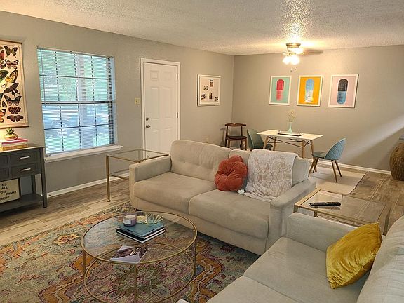 4th image of 1600 Martinsville St APT 201