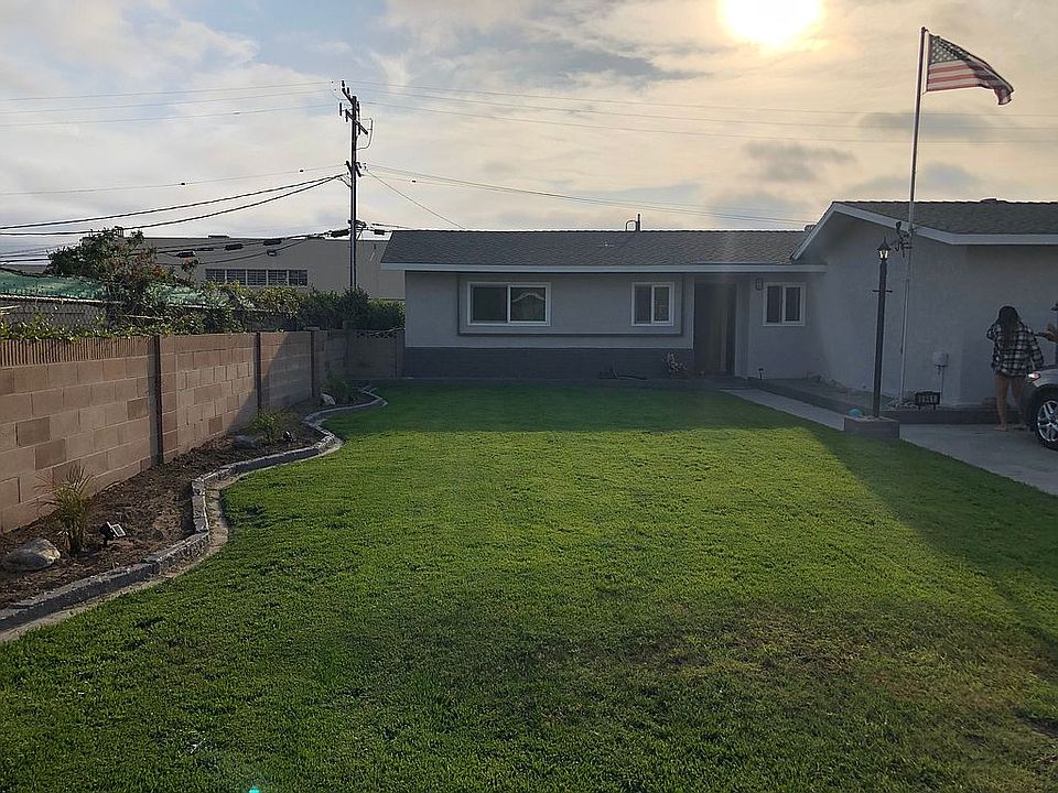 2nd image of 8941 Jefferson Dr