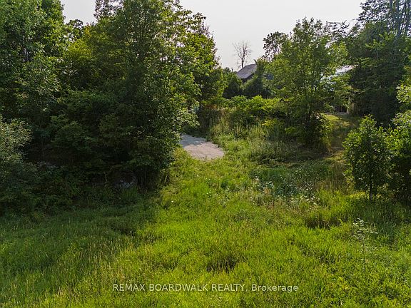 2nd image of 752 Bennett Lake Rd