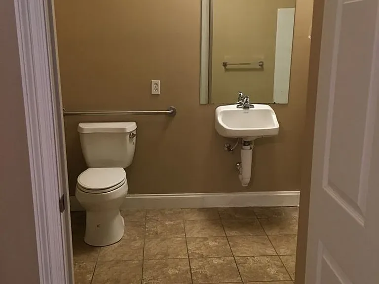 305 Penny Ln #6 — Photo 7