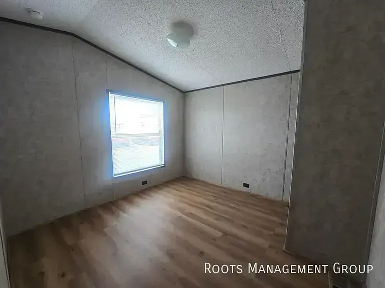 310 Scobey Ave #320 — Photo 13