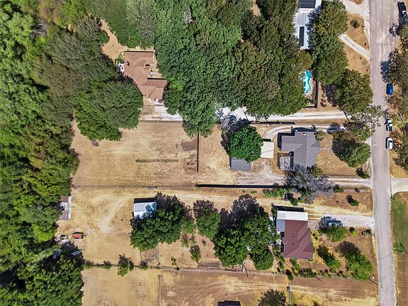5th image of 1403 N Melba Doyle Park Rd