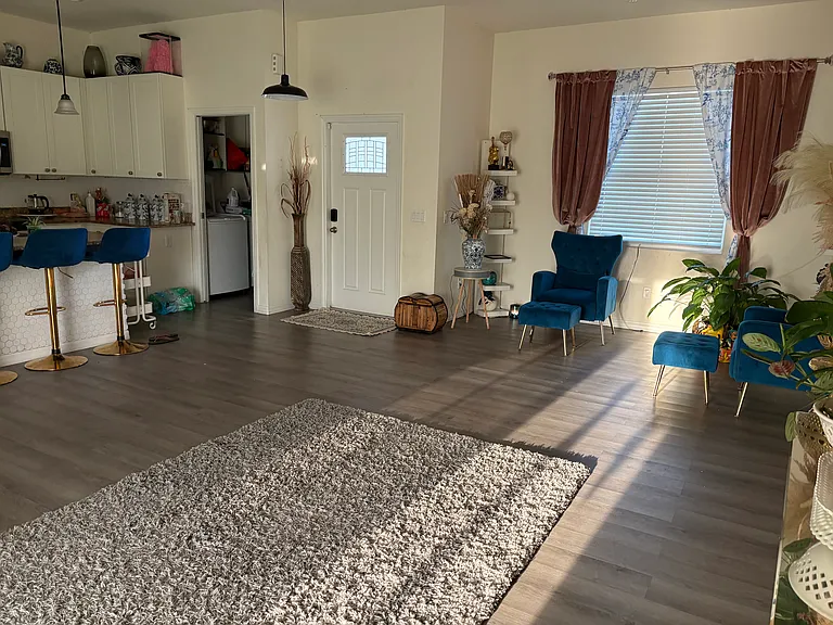 1040 Warm Ct — Photo 10