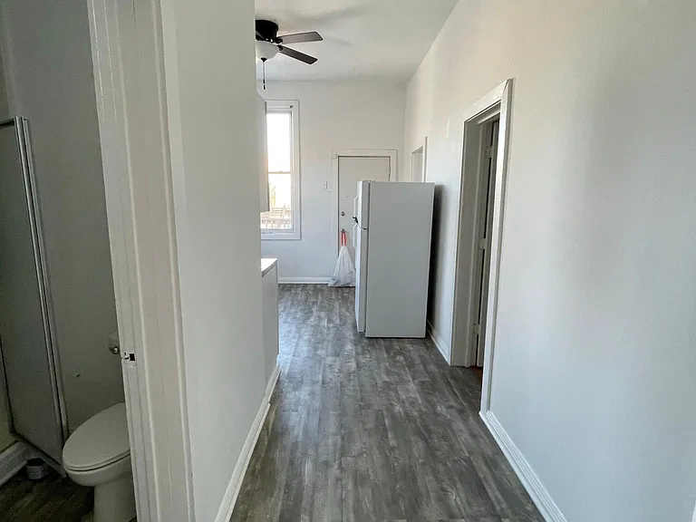 1450 W Chicago Ave #3 — Photo 6