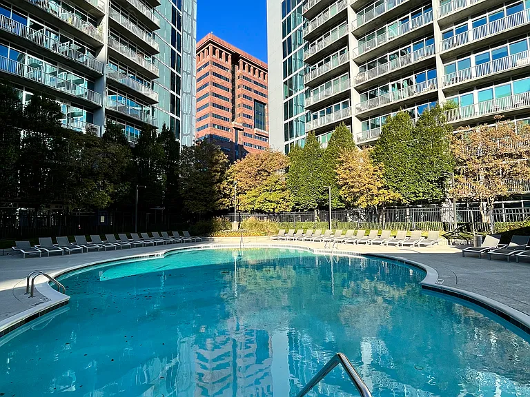 950 W Peachtree St #813 — Photo 26