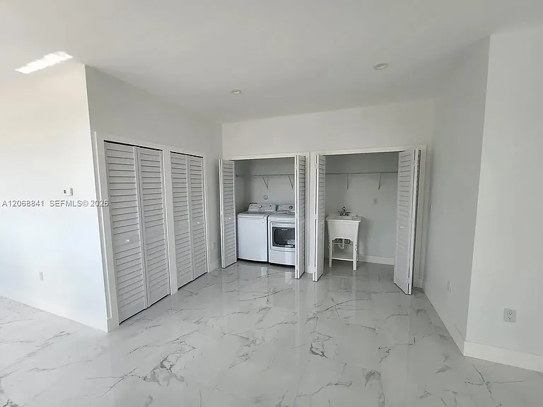 7245 SW 21st St #1 — Photo 11
