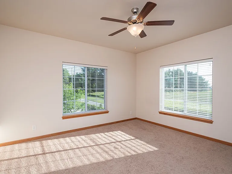 1680 Lincoln Dr — Photo 10