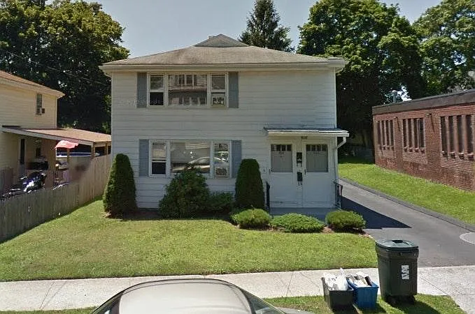 464 Blohm St #1 — Photo 1