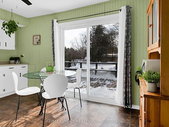 4th image of 15 Millwood Rd