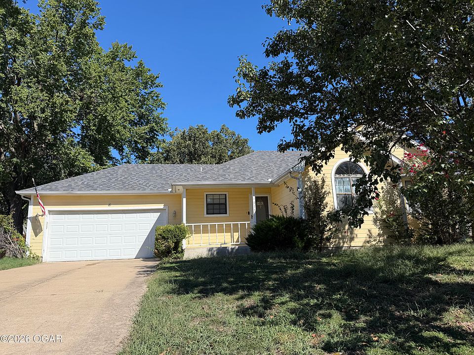 1st image of 1815 Redbud Dr