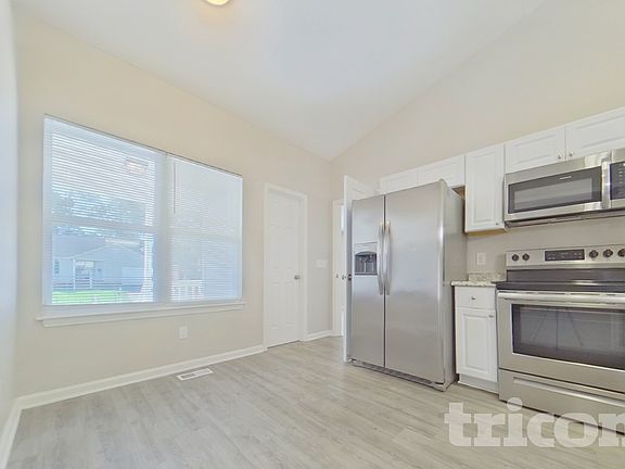 4th image of 108 Woodlands Village Dr