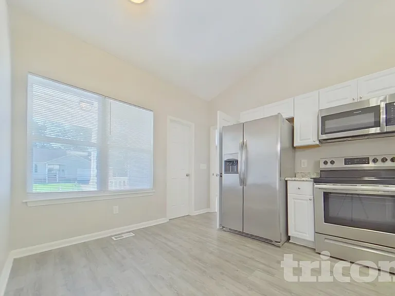 108 Woodlands Village Dr — Photo 4