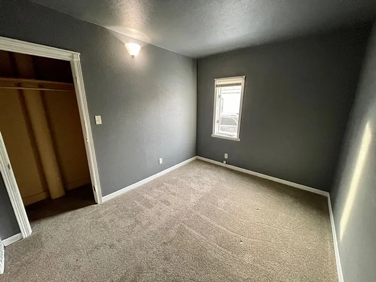 317 Grandview Ave — Photo 6