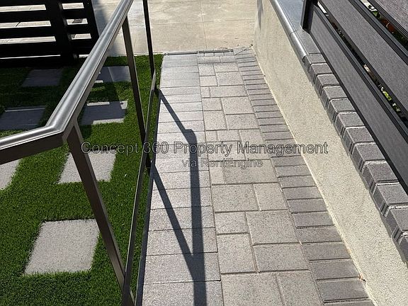5th image of 237 Novara Dr
