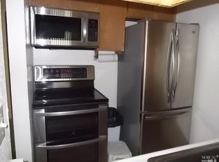 190 Courtyards E, Windsor, CA 95492