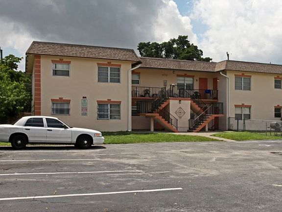 3rd image of 432 NW 42nd St APT 3