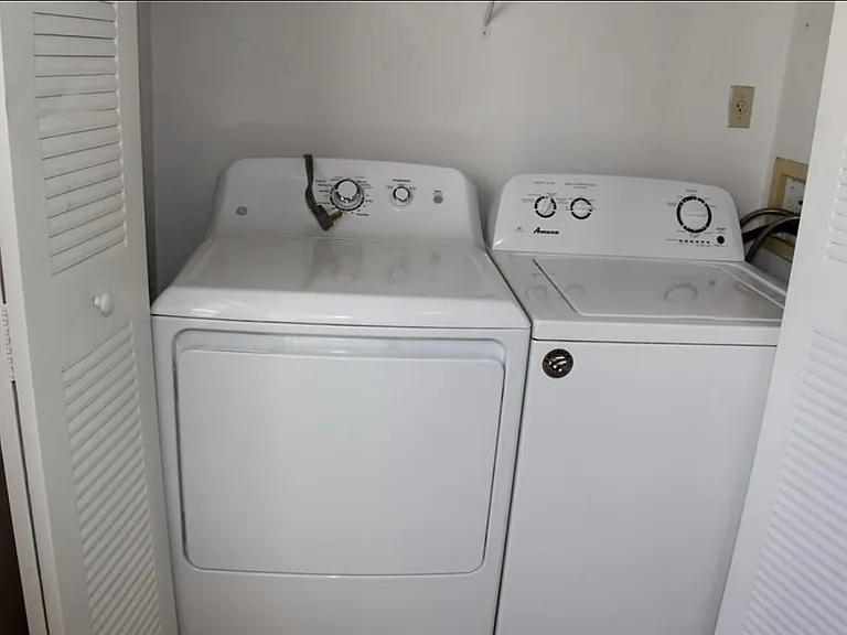 631 Clemson Dr — Photo 7