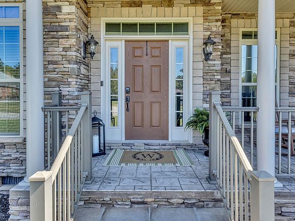 4th image of 104 Fairoaks Dr