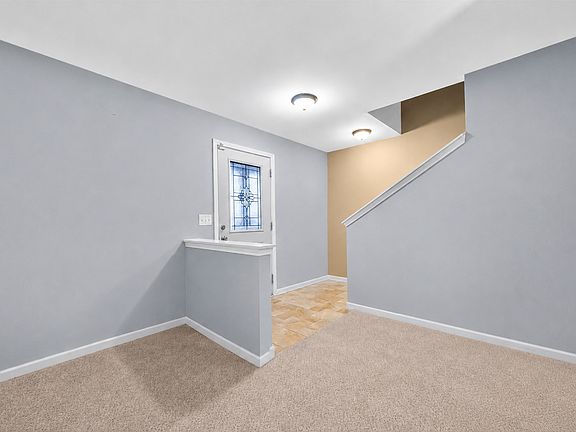 5th image of 623 Lisbon St