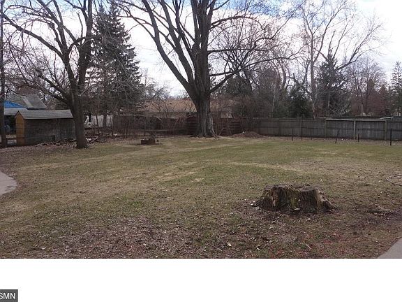 2nd image of 1694 Frank St