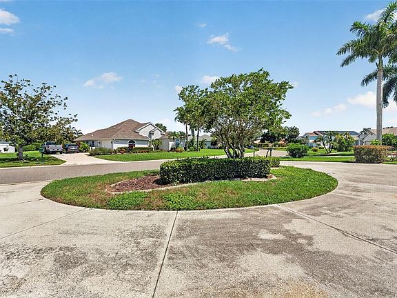 5th image of 2941 WILDERNESS BOULEVARD E