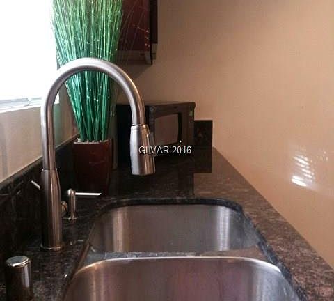 3rd image of 3923 Cambridge St Unit 2