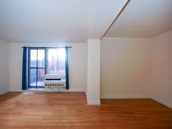 3rd image of 3050 Corlear Ave APT 306