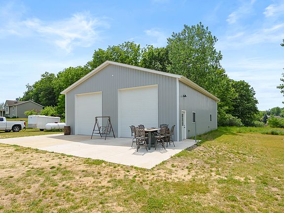 2nd image of 25427 Chaty Ln
